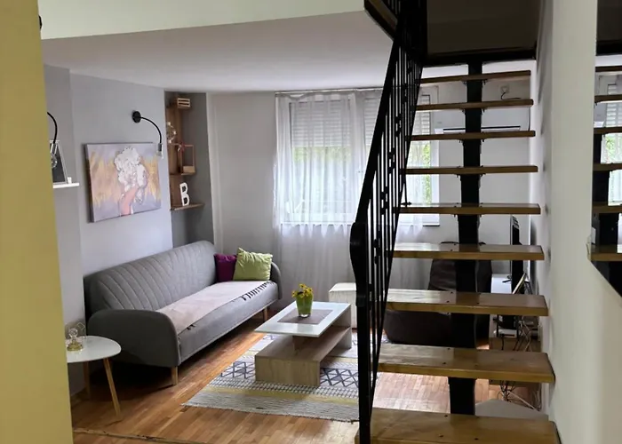 Mia\'S Duplex Apartment