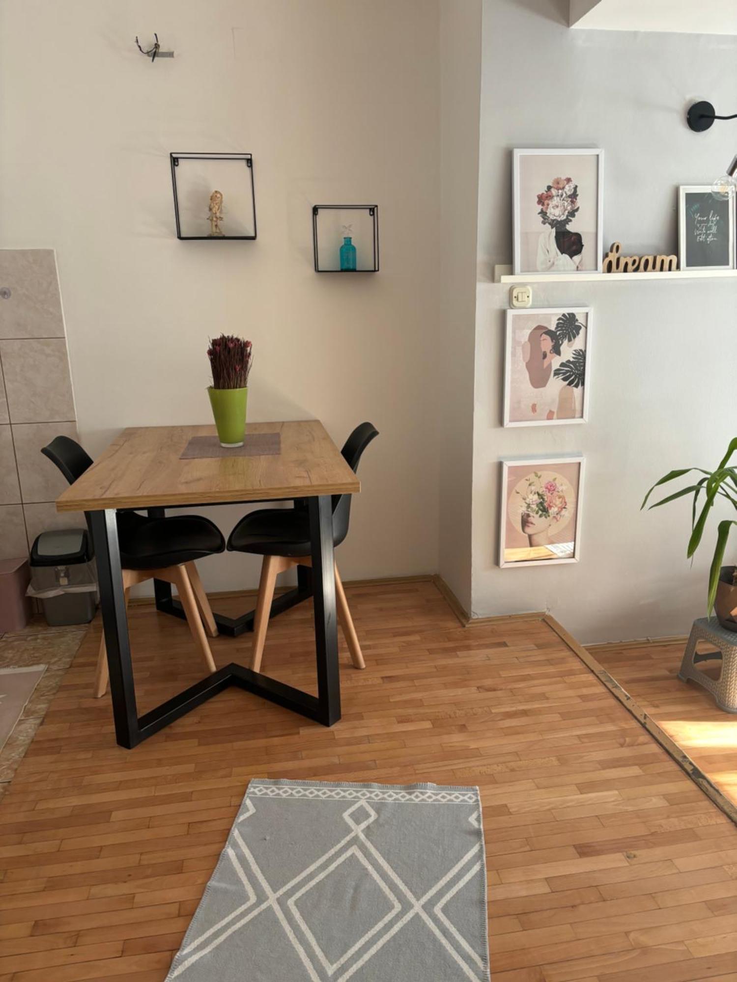 Mia's Duplex * Skopie